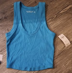 Abercrombie & Fitch Cropped Racer Back Tanktop
